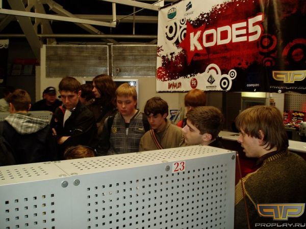 ����������